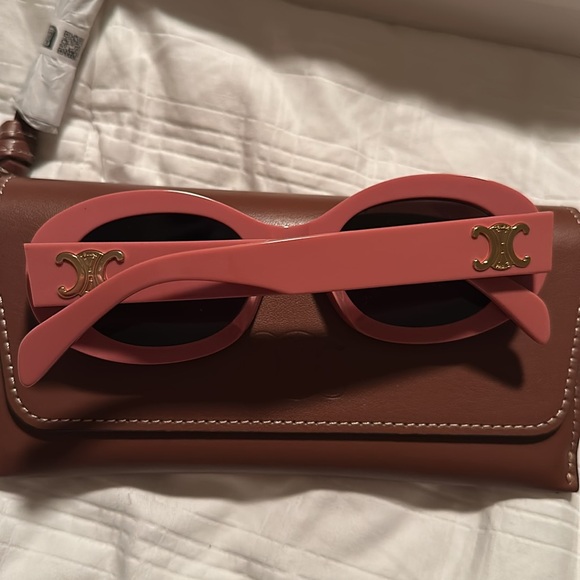 Triomphe 52MM Oval Sunglasses - Picture 4 of 5